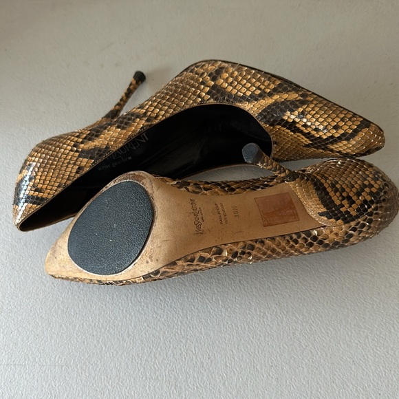 Saint Laurent Snakeskin Animal Print Pumps - Picture 8 of 11
